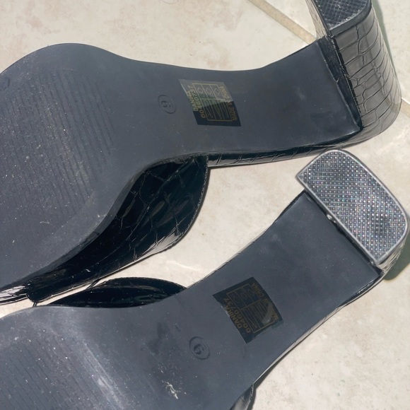 Black crocodile pattern leather platform - Picture 2 of 5